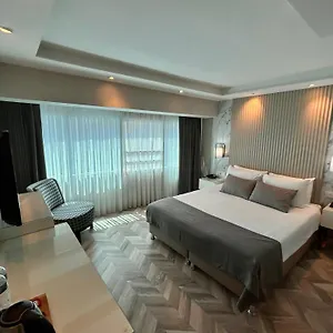 The Roomy Nisantasi Hotel